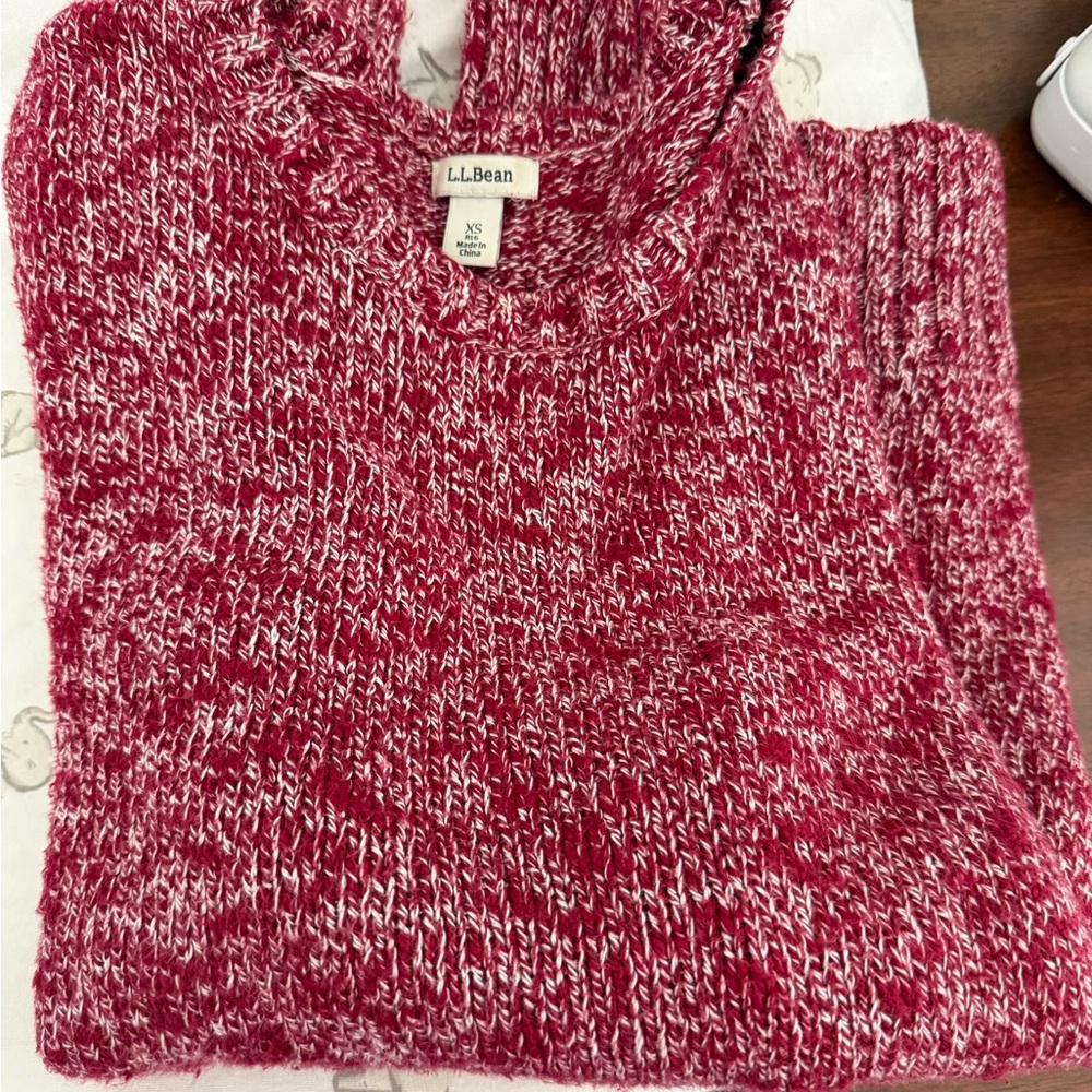 LL Bean Women’s Marled Red and White Pullover Sweater